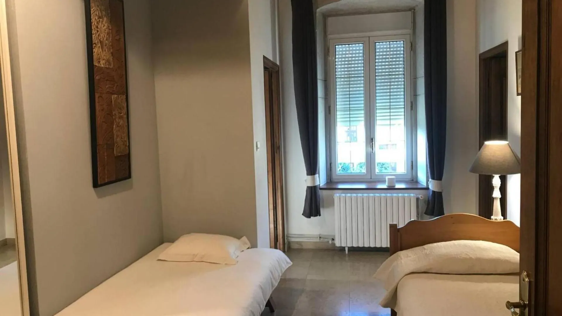 Luxury 5-Star Mansion, Hotel Services Included, Swimming Pool, Tennis, Bowling Les Nappes 0*,