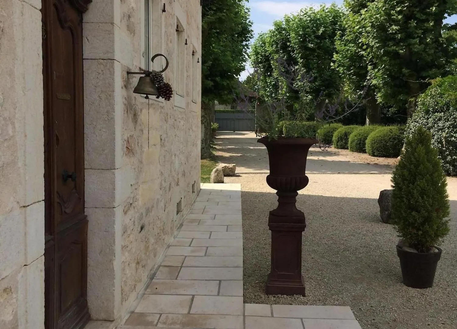 Luxury 5-Star Mansion, Hotel Services Included, Swimming Pool, Tennis, Bowling Les Nappes